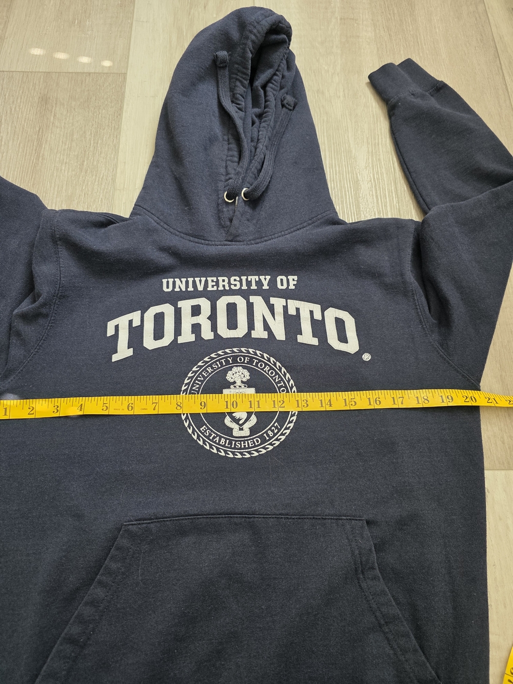 University of Toronto Hoodie Navy Pullover Sweatshirt Graphic Logo XS - Picture 7 of 8